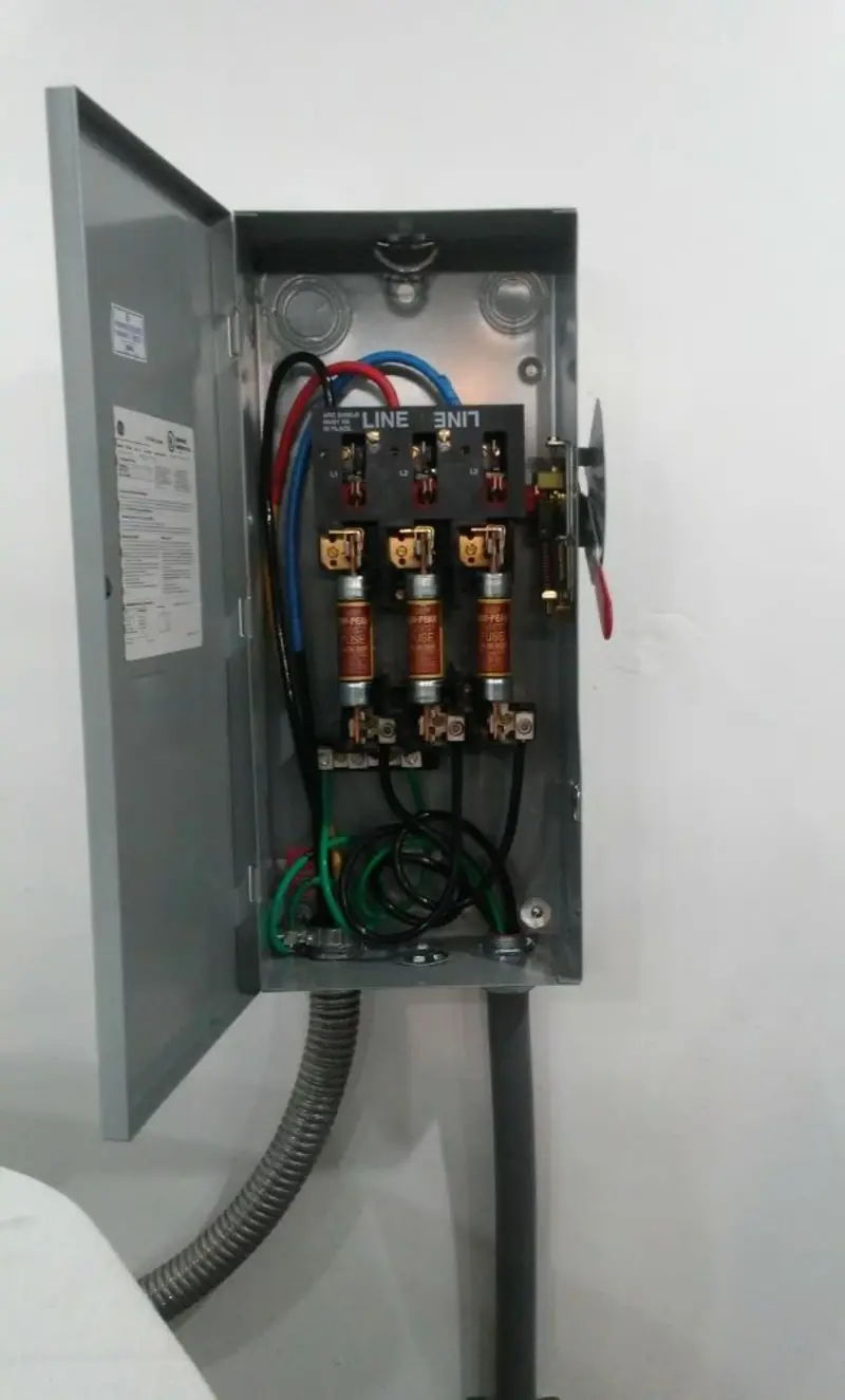 Three-phase disconnect switch installed for Electrical Wiring & Rewiring in Nelsonville